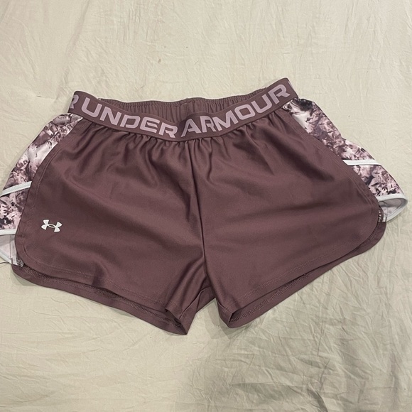 ladies underarmour shorts - Picture 1 of 4
